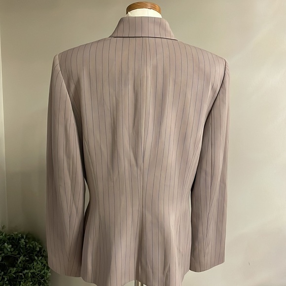DONNA GRAY women’s blue pin stripe on taupe blazer hidden 3 button down flap 10 - Picture 2 of 12
